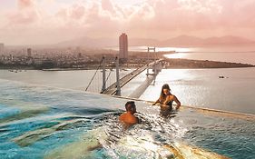 Wyndham Danang Golden Bay